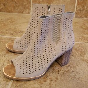 Toms sandals